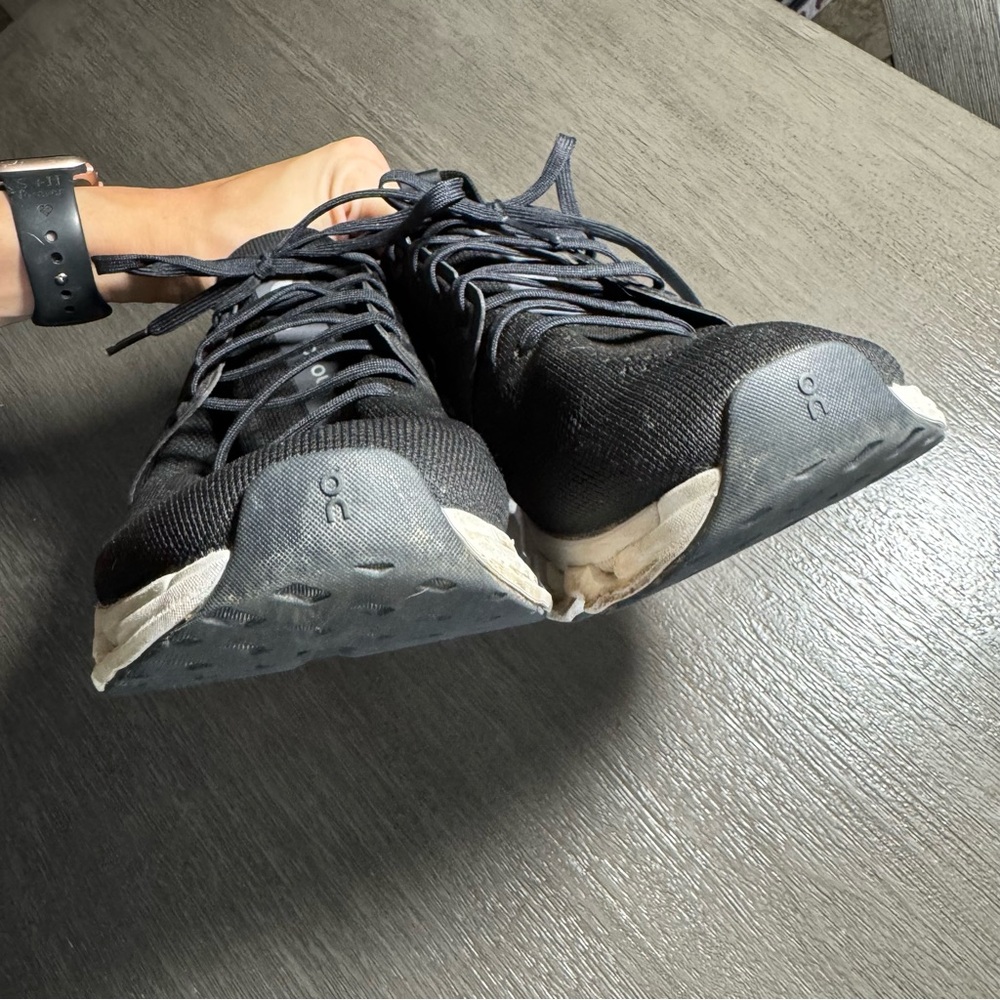 On Running Cloudswift Black And White Tennis Shoes Sneakers 11.5 - Picture 5 of 14